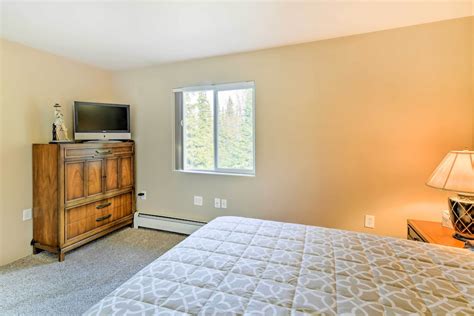 eagle river airbnb|eagle river places to stay.